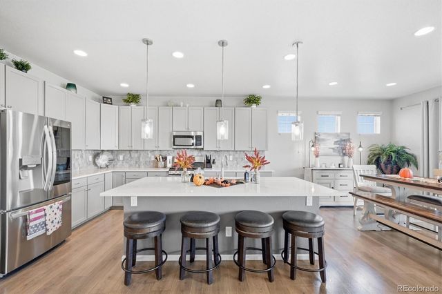 6962 S Undergrove Way, Aurora, CO 80016