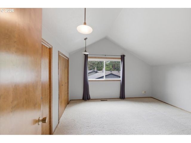 675 VALLEYWOOD Dr Se, Salem, OR 97306