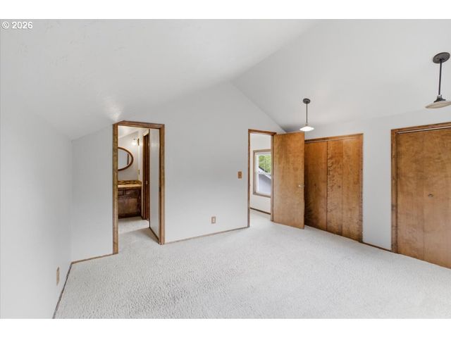675 VALLEYWOOD Dr Se, Salem, OR 97306