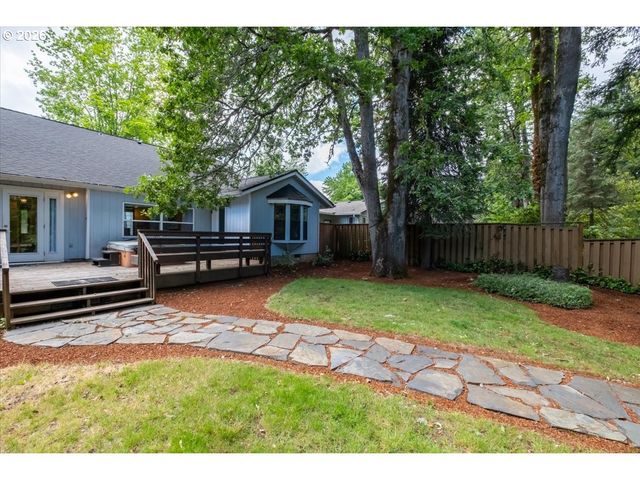 675 VALLEYWOOD Dr Se, Salem, OR 97306