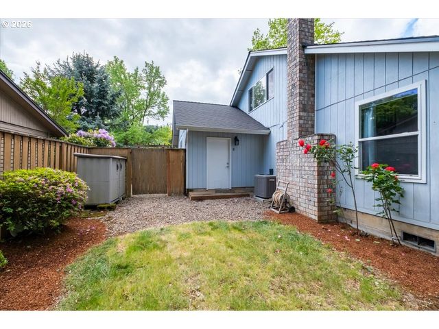 675 VALLEYWOOD Dr Se, Salem, OR 97306