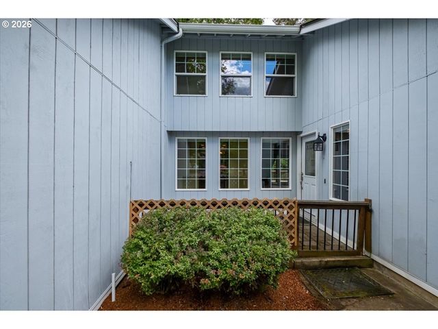 675 VALLEYWOOD Dr Se, Salem, OR 97306