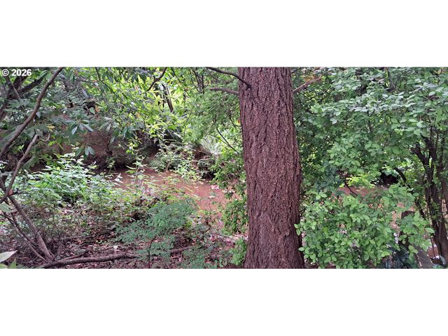 675 VALLEYWOOD Dr Se, Salem, OR 97306