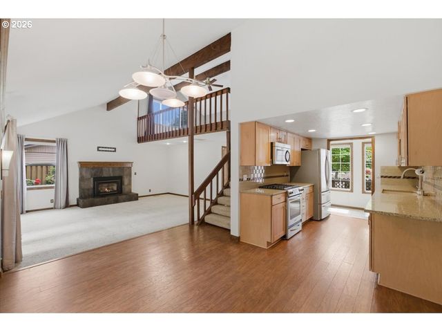 675 VALLEYWOOD Dr Se, Salem, OR 97306