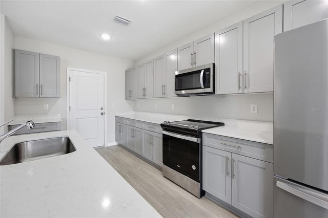 37114 SAGEMOOR DRIVE, Zephyrhills, FL 33541
