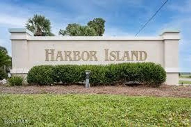 121 Harbour Key Drive, St. Helena Island, SC 29920