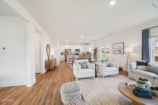 237 Artist Avenue, Johnson City, TN 37615