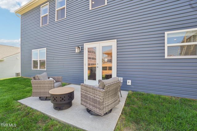 237 Artist Avenue, Johnson City, TN 37615