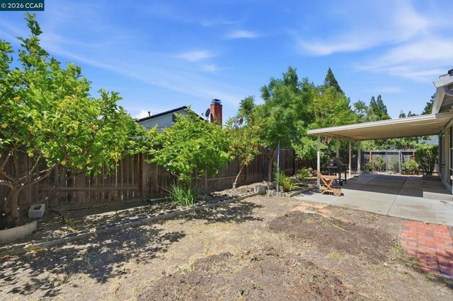 1100 Shaddick Dr, Antioch, CA 94509