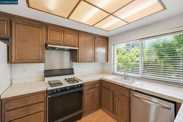 1100 Shaddick Dr, Antioch, CA 94509