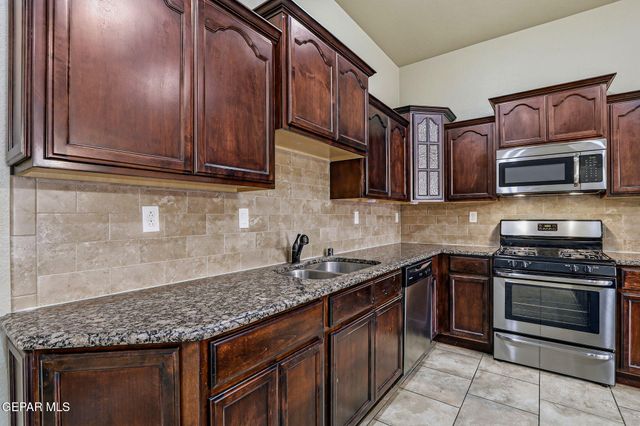 3133 CLEARBROOK, El Paso, TX 79938