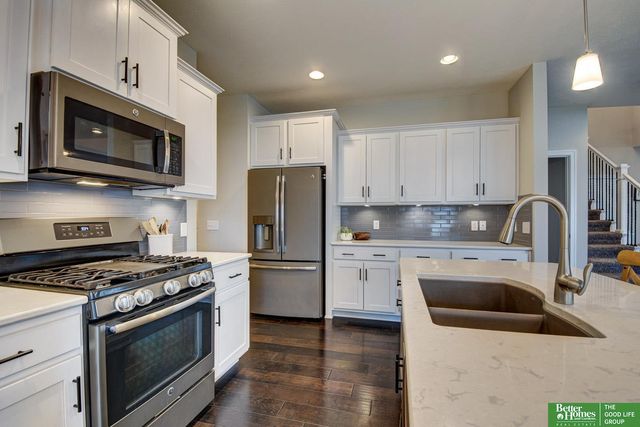 19480 Willow Circle, Gretna, NE 68028