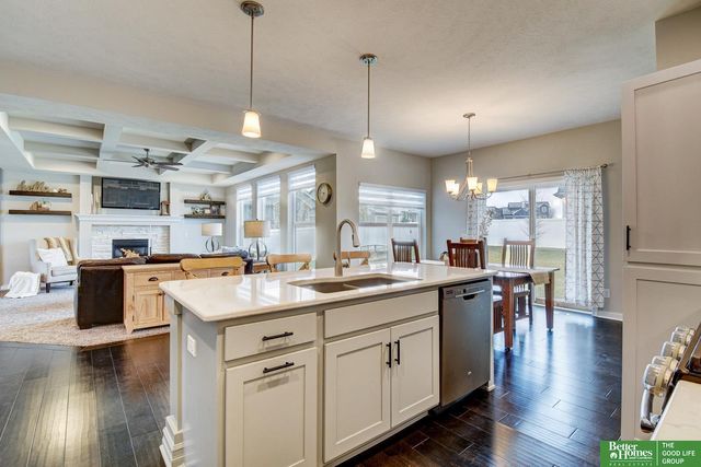 19480 Willow Circle, Gretna, NE 68028