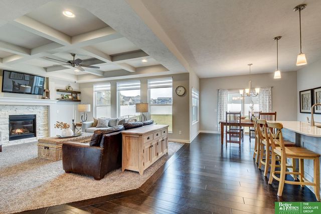 19480 Willow Circle, Gretna, NE 68028
