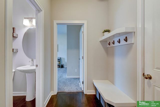 19480 Willow Circle, Gretna, NE 68028