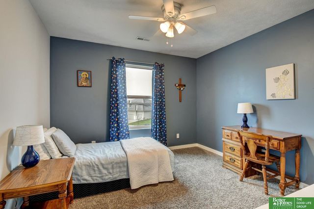 19480 Willow Circle, Gretna, NE 68028