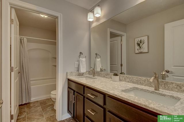 19480 Willow Circle, Gretna, NE 68028