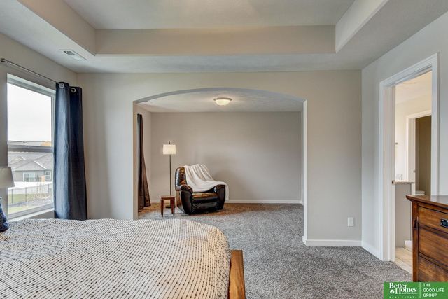 19480 Willow Circle, Gretna, NE 68028