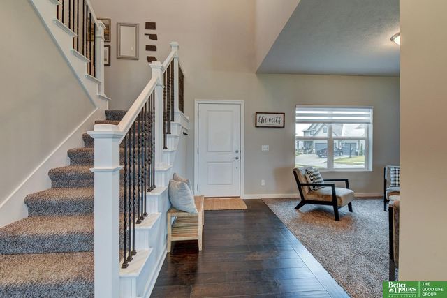 19480 Willow Circle, Gretna, NE 68028