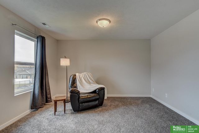 19480 Willow Circle, Gretna, NE 68028
