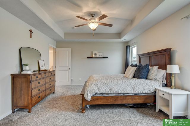 19480 Willow Circle, Gretna, NE 68028