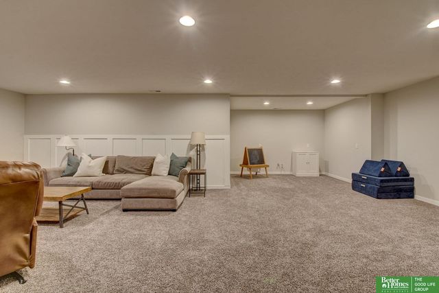 19480 Willow Circle, Gretna, NE 68028