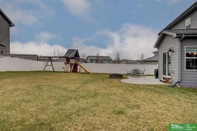 19480 Willow Circle, Gretna, NE 68028
