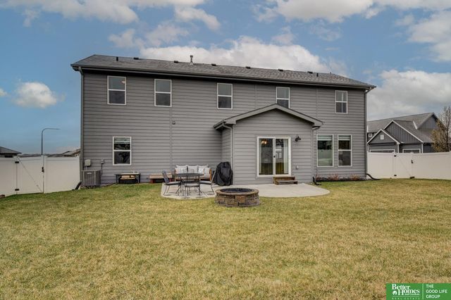 19480 Willow Circle, Gretna, NE 68028