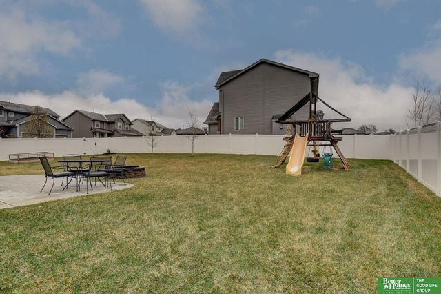 19480 Willow Circle, Gretna, NE 68028