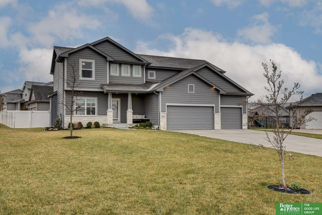 19480 Willow Circle, Gretna, NE 68028