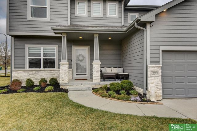 19480 Willow Circle, Gretna, NE 68028