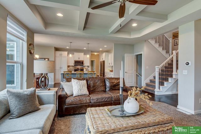 19480 Willow Circle, Gretna, NE 68028