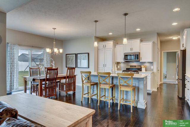 19480 Willow Circle, Gretna, NE 68028