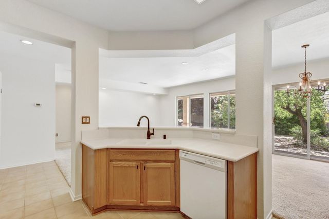 1225 Silver Fork Ct, Lincoln, CA 95648