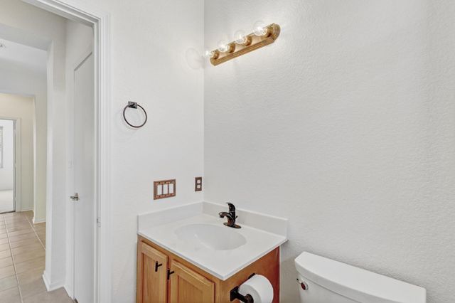 1225 Silver Fork Ct, Lincoln, CA 95648