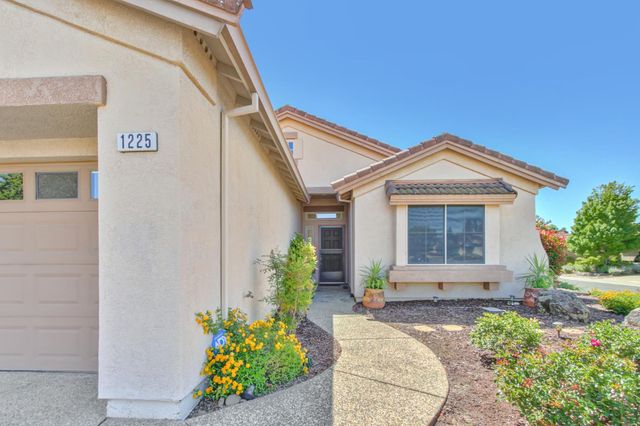 1225 Silver Fork Ct, Lincoln, CA 95648