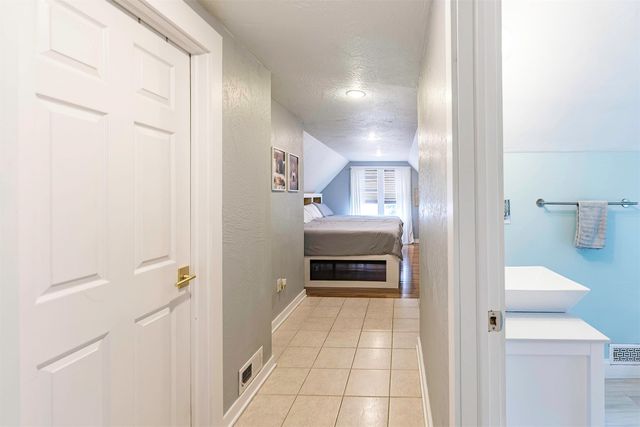 901 OAKMONT Avenue, Erie, PA 16505