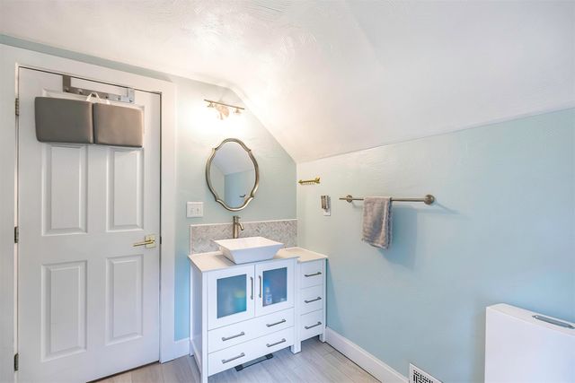 901 OAKMONT Avenue, Erie, PA 16505