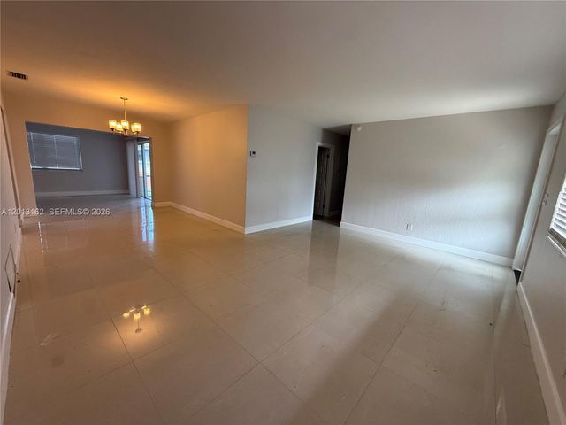 7611 NW 2nd St 7611, Pembroke Pines, FL 33024