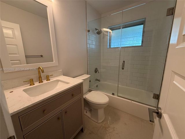7611 NW 2nd St 7611, Pembroke Pines, FL 33024