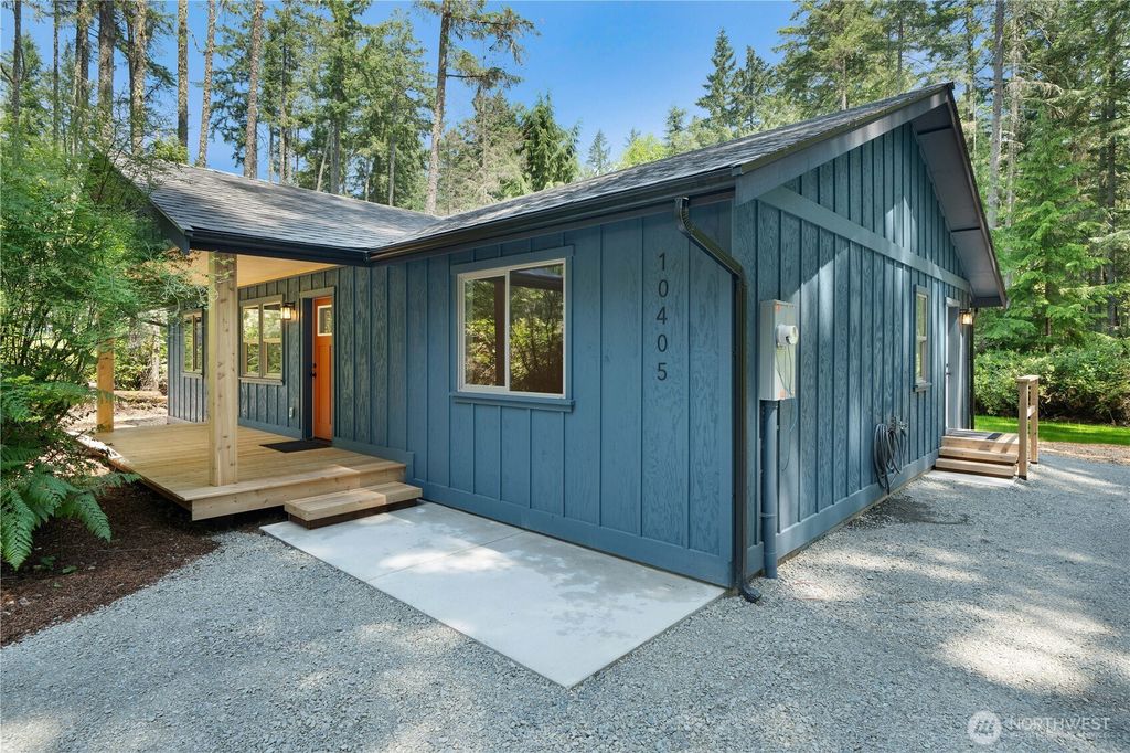 10405 Tahoma Drive, Anderson Island, WA 98303