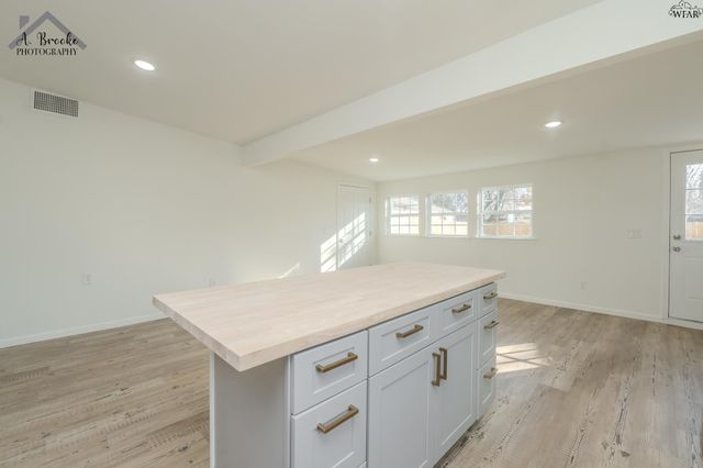 3207 HOLLYWOOD AVENUE, Wichita Falls, TX 76309