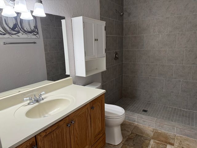 2551 Aspen Avenue NW B, Albuquerque, NM 87104