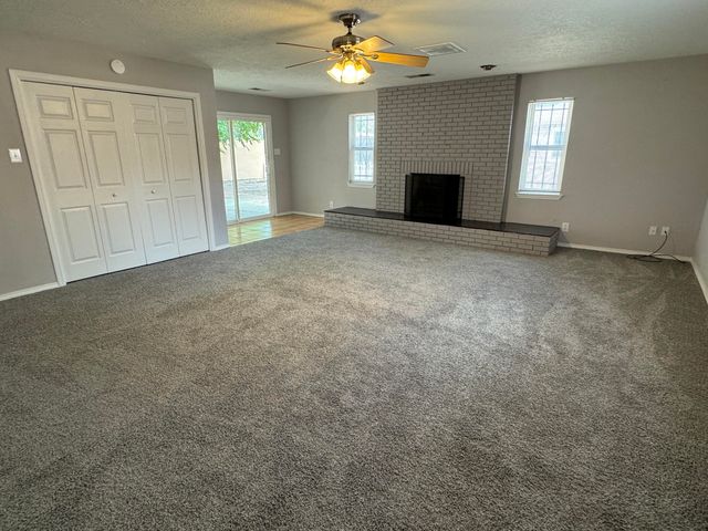 2551 Aspen Avenue NW B, Albuquerque, NM 87104