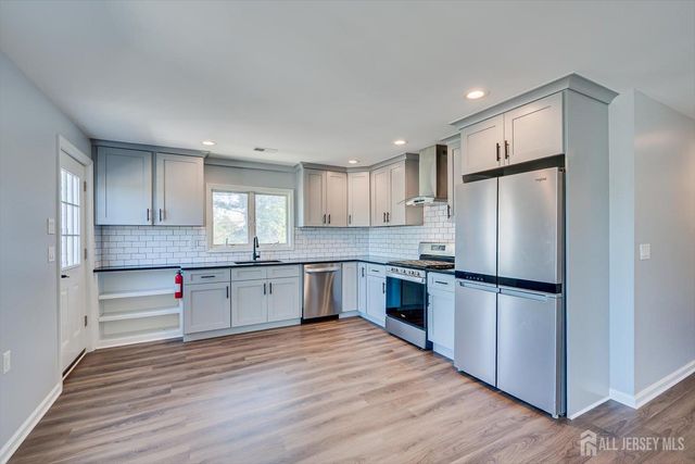 4 Wilcox Avenue B, South River, NJ 08882