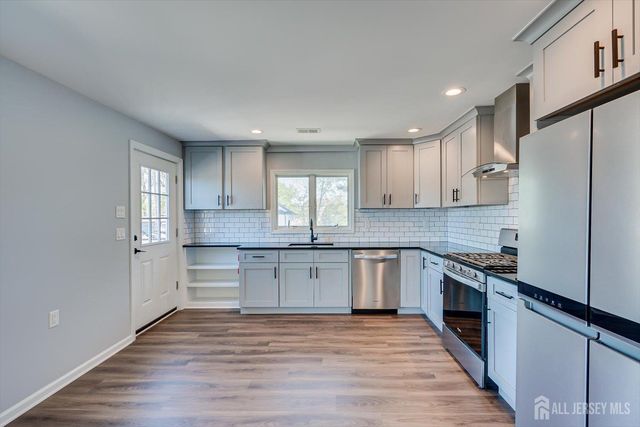 4 Wilcox Avenue B, South River, NJ 08882