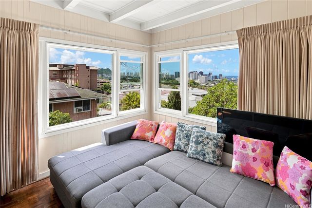 654 D Walea Place D, Honolulu, HI 96817