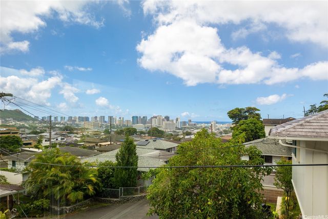 654 D Walea Place D, Honolulu, HI 96817