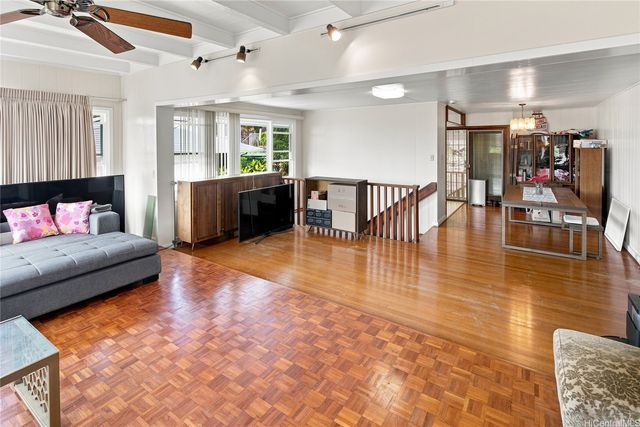 654 D Walea Place D, Honolulu, HI 96817