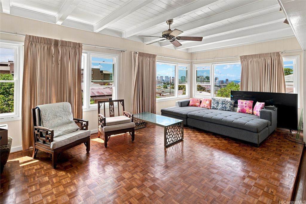 654 D Walea Place D, Honolulu, HI 96817